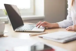 Read more about the article Python Variables for Bioinformatics Beginners:  3 Essential Examples with DNA & RNA (Easy and Challenging Concepts)