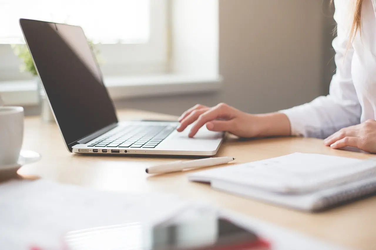 Read more about the article Python Variables for Bioinformatics Beginners:  3 Essential Examples with DNA & RNA (Easy and Challenging Concepts)