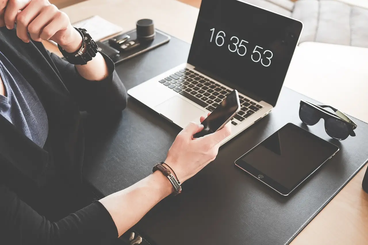 Read more about the article Write Your First Python Program in 1 Minute: A Beginner’s Guide to Easy Understanding